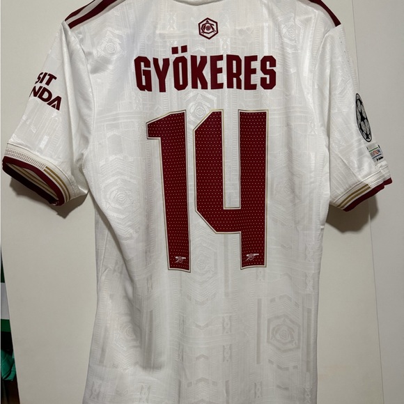 Arsenal 2025/2026 Jersey Gyokeres - Picture 2 of 7